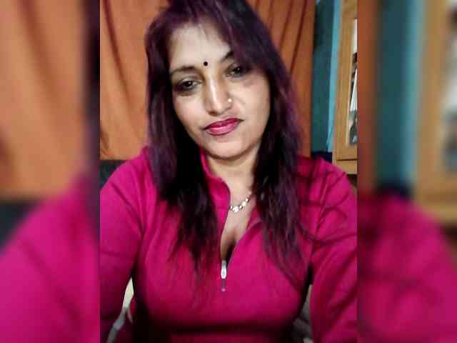FiestyQueen webcam