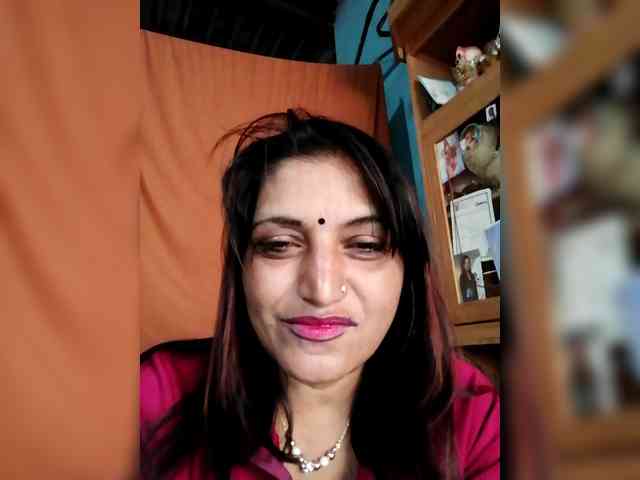 FiestyQueen webcam