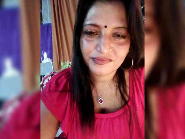 FiestyQueen webcam