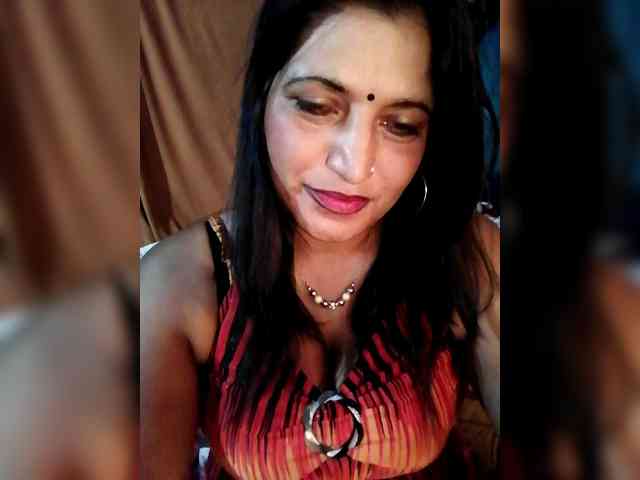 FiestyQueen webcam