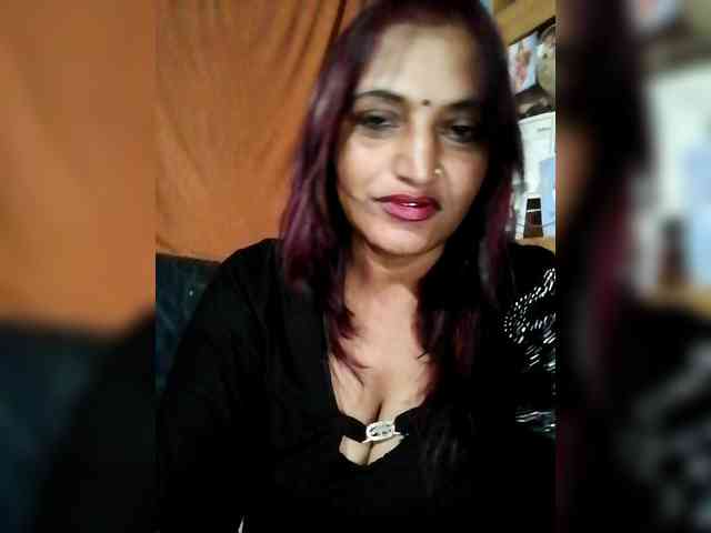 FiestyQueen webcam