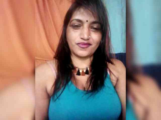 FiestyQueen webcam