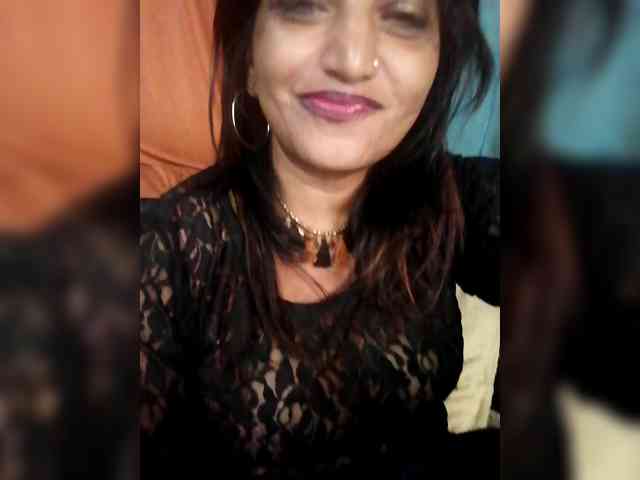 FiestyQueen webcam