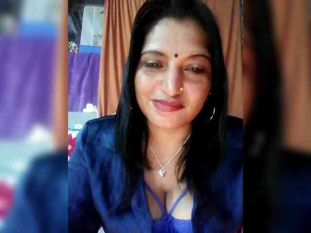 FiestyQueen webcam