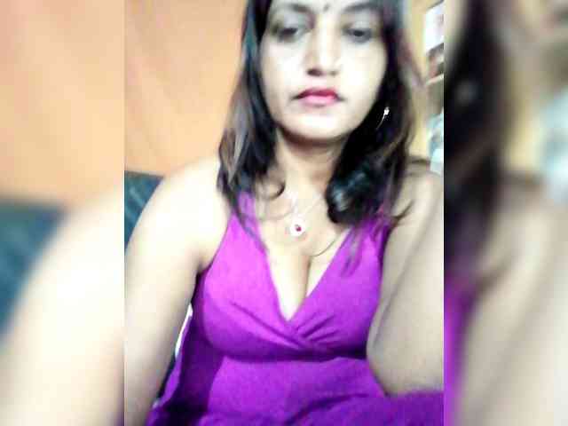 FiestyQueen webcam