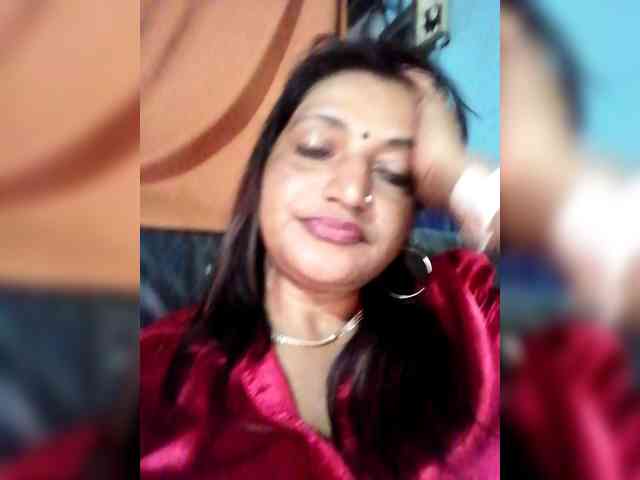 FiestyQueen webcam