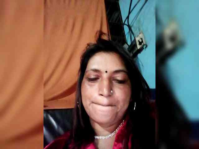 FiestyQueen webcam