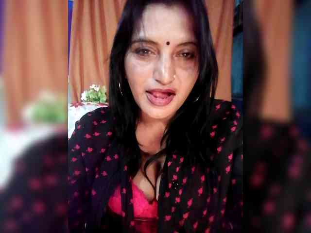 FiestyQueen webcam