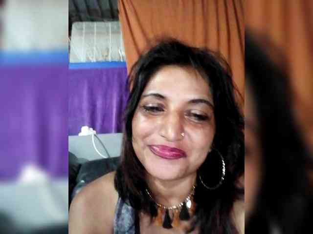 FiestyQueen Live Webcam on BongaCams