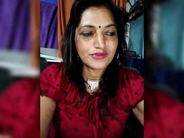 FiestyQueen webcam
