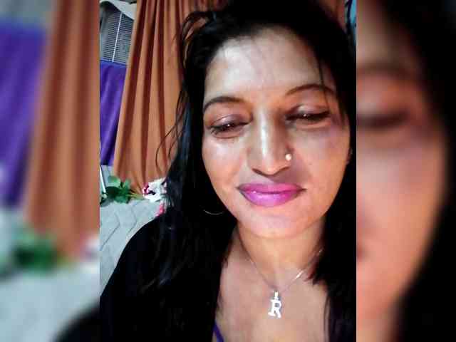 FiestyQueen webcam