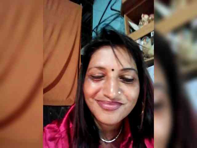 FiestyQueen webcam