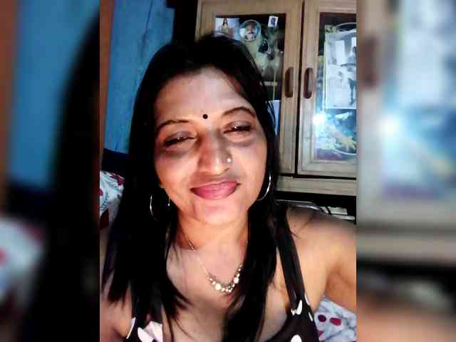 FiestyQueen webcam