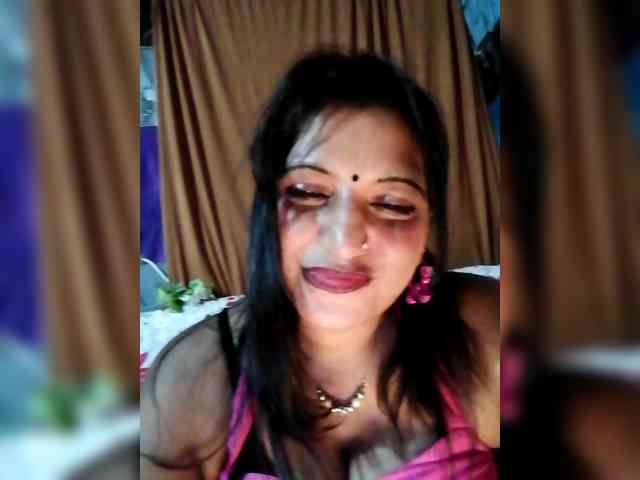 FiestyQueen webcam