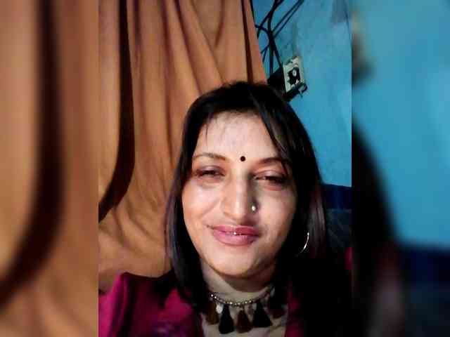 FiestyQueen webcam