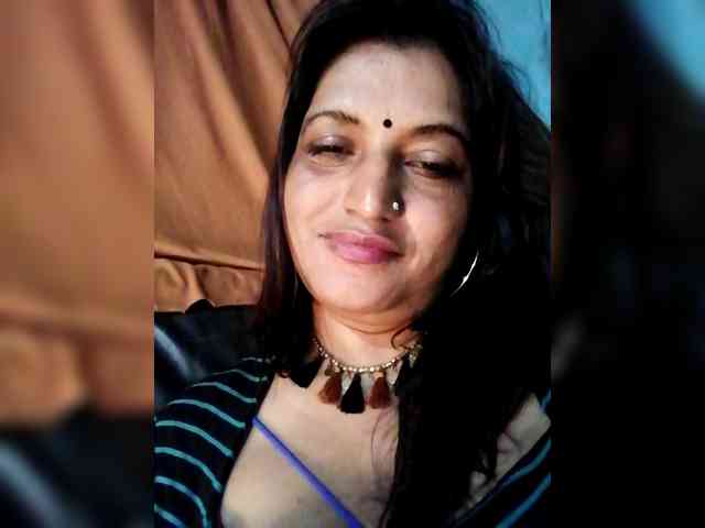 FiestyQueen webcam