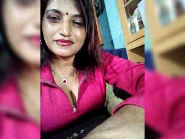 FiestyQueen webcam
