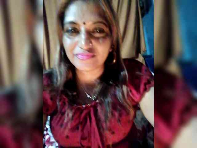 FiestyQueen webcam