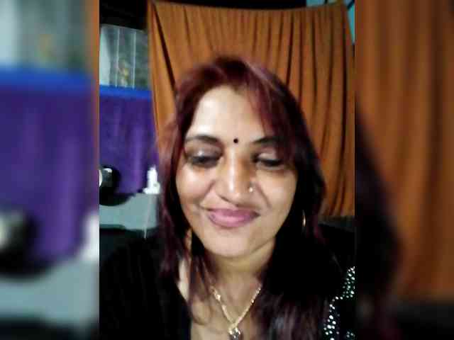 FiestyQueen webcam