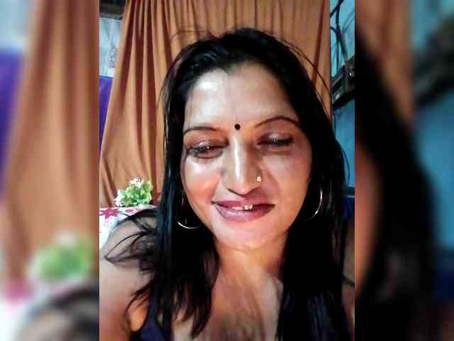FiestyQueen webcam