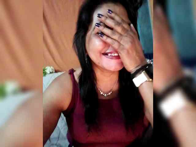 FiestyQueen webcam