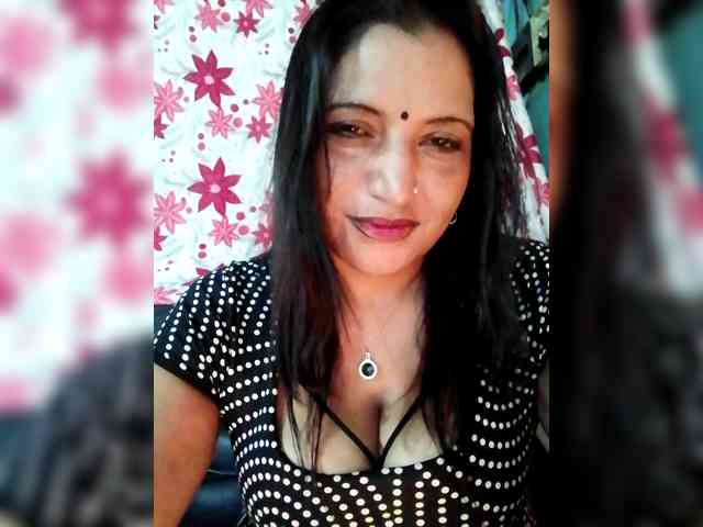 FiestyQueen webcam