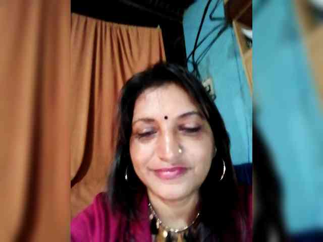 FiestyQueen webcam
