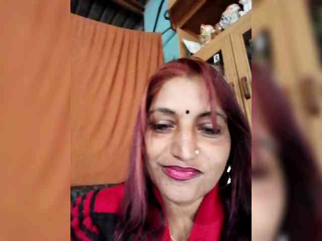 FiestyQueen webcam