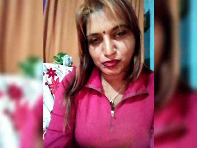 FiestyQueen webcam