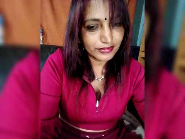 FiestyQueen webcam