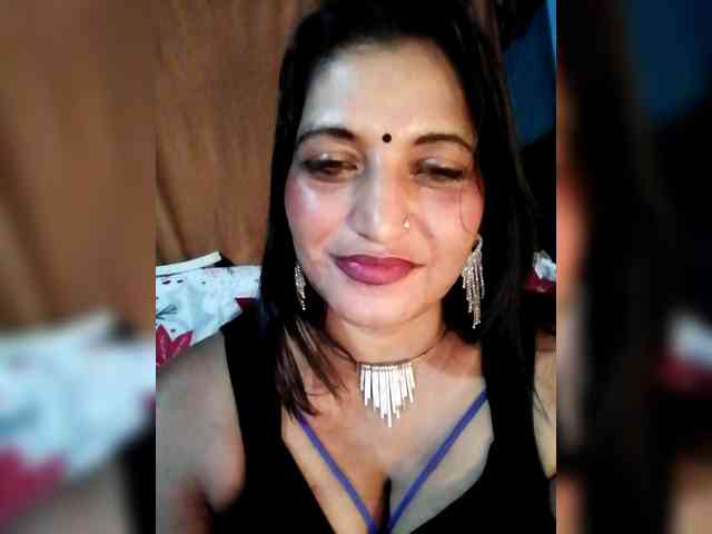 FiestyQueen webcam