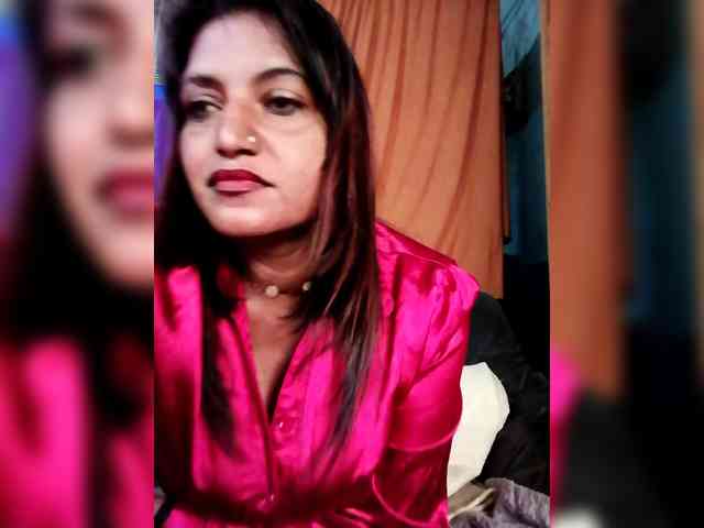 FiestyQueen webcam