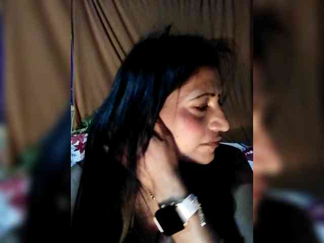 FiestyQueen webcam
