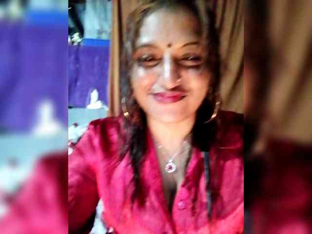 FiestyQueen webcam