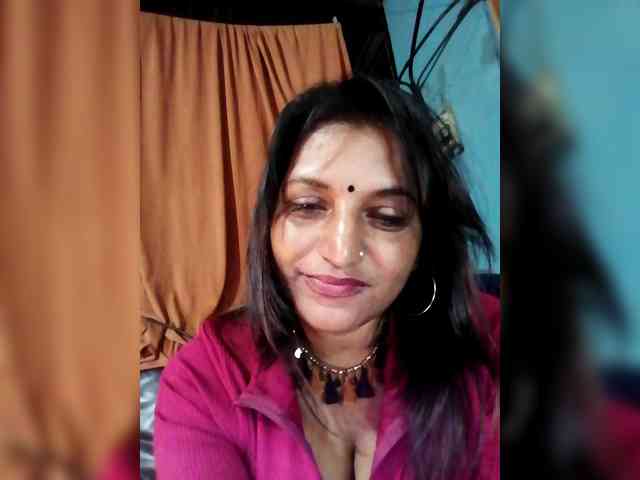 FiestyQueen webcam
