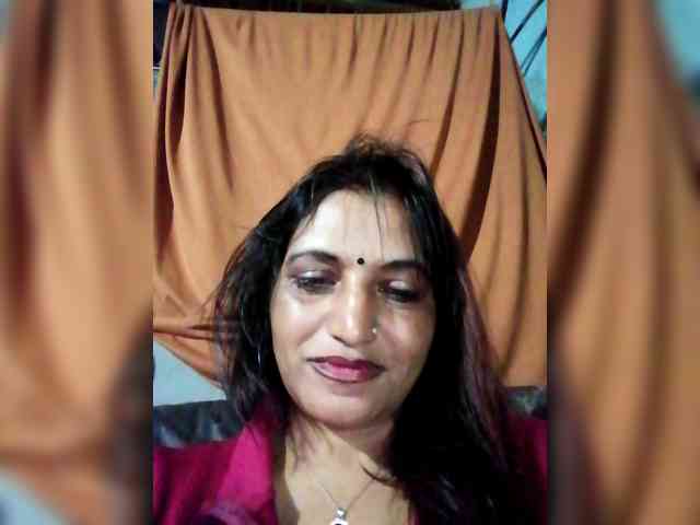 FiestyQueen webcam