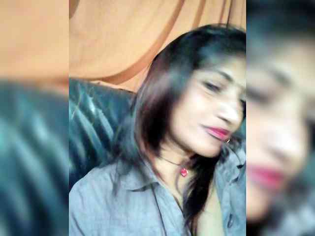 FiestyQueen webcam