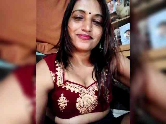 FiestyQueen webcam