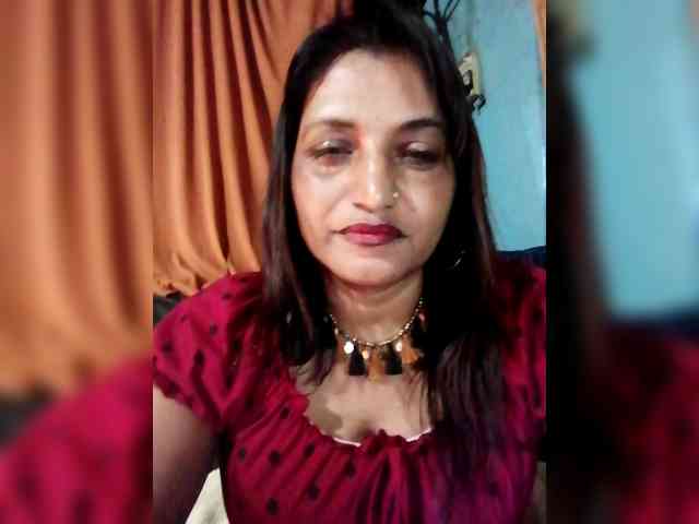FiestyQueen webcam