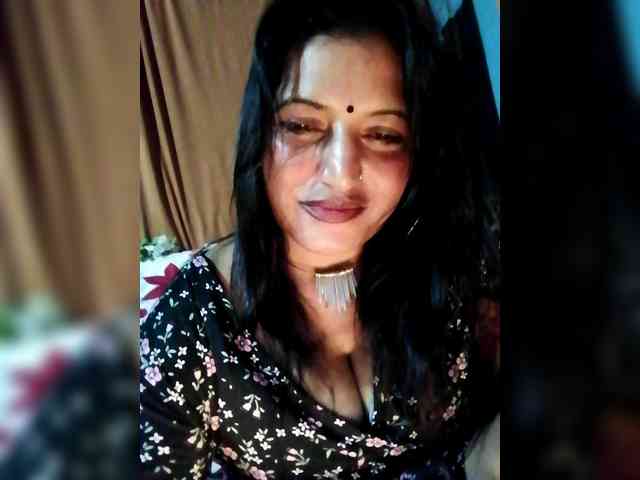 FiestyQueen webcam