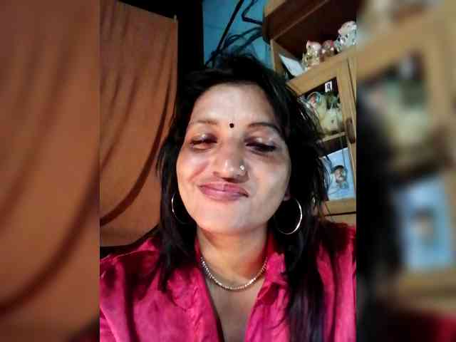 FiestyQueen webcam