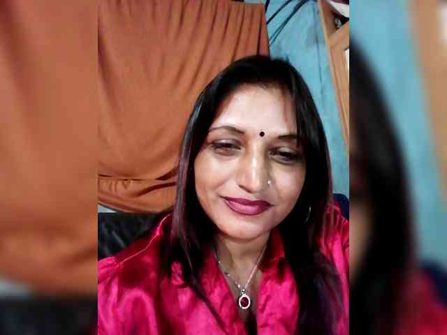 FiestyQueen webcam