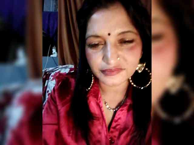 FiestyQueen webcam