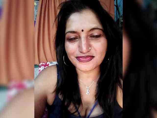 FiestyQueen webcam