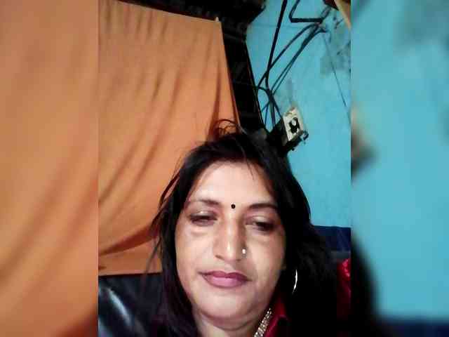 FiestyQueen webcam