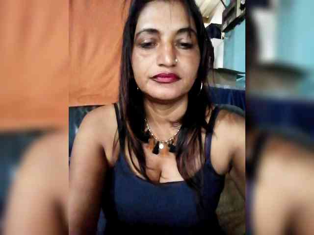 FiestyQueen webcam