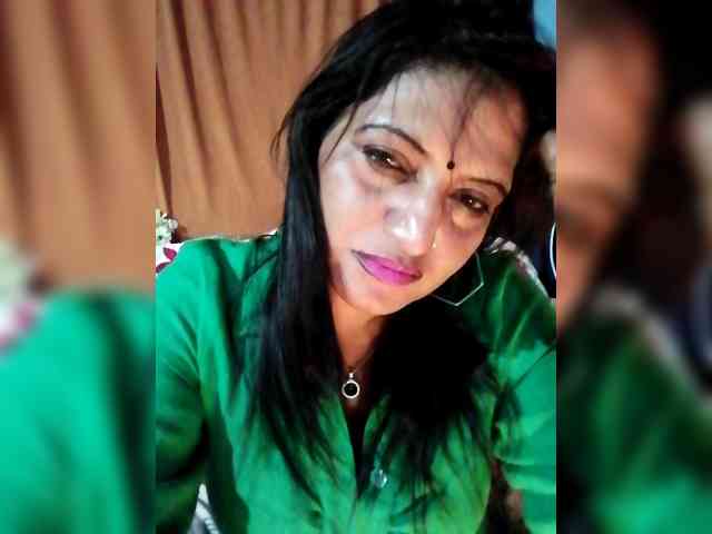 FiestyQueen webcam