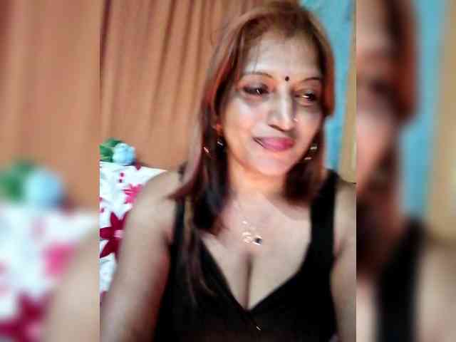 FiestyQueen webcam