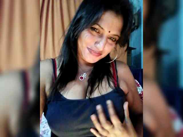 FiestyQueen webcam