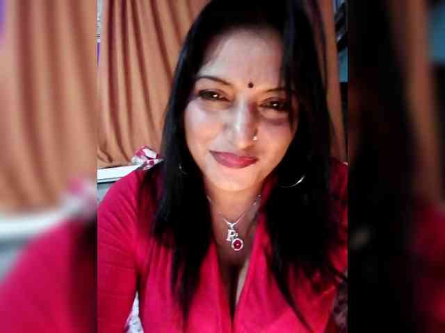 FiestyQueen webcam